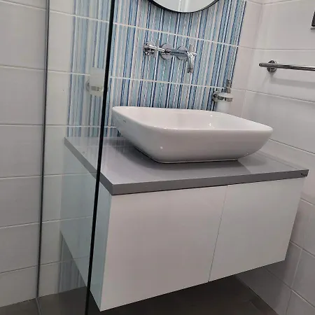 Apartmán New Luxury Next To Subway With Garage Sofie