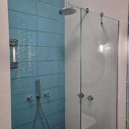 New Luxury Next To Subway With Garage דירה סופיה