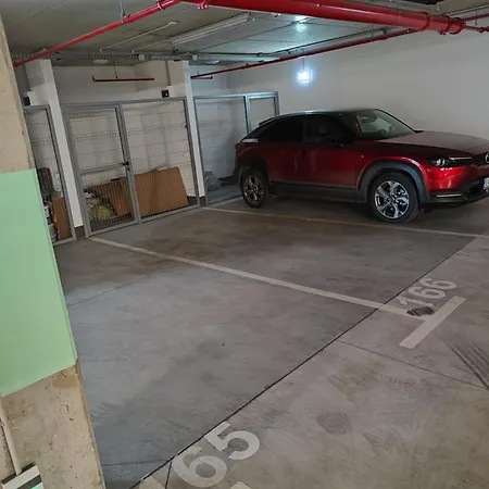 New Luxury Next To Subway With Garage