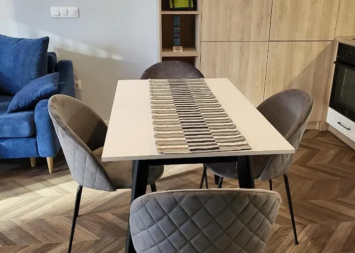 Апартамент New Luxury Next To Subway With Garage София