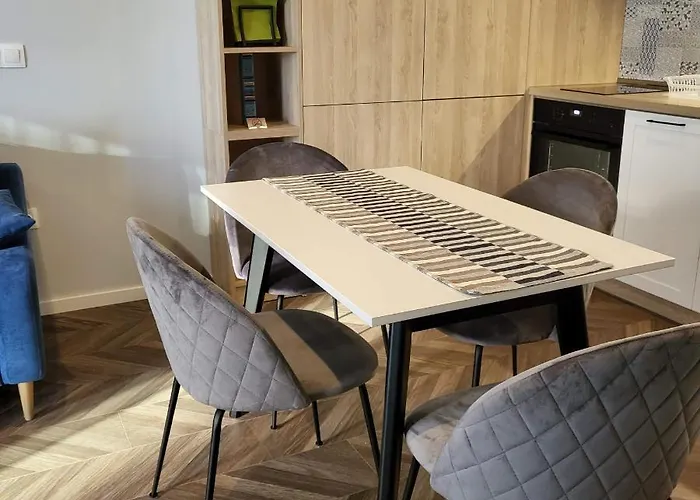 Апартамент New Luxury Next To Subway With Garage София