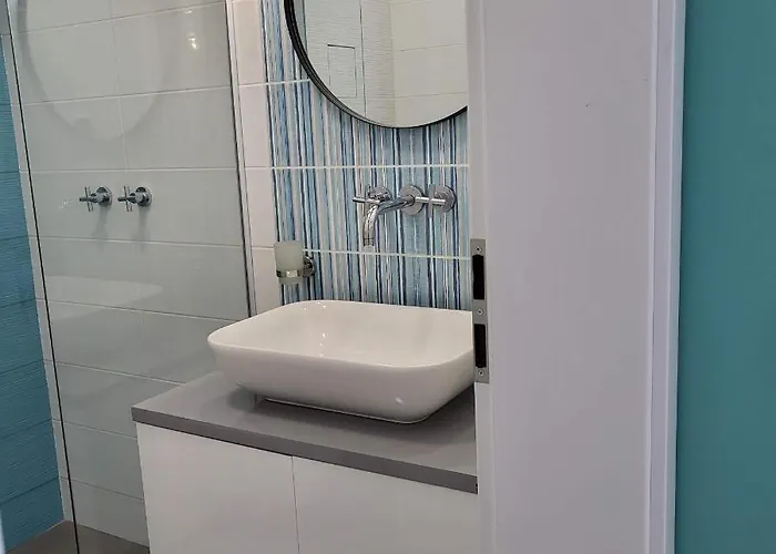 New Luxury Next To Subway With Garage Апартамент София