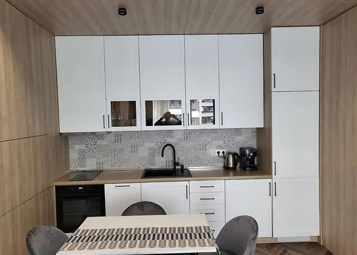 Апартамент New Luxury Next To Subway With Garage София