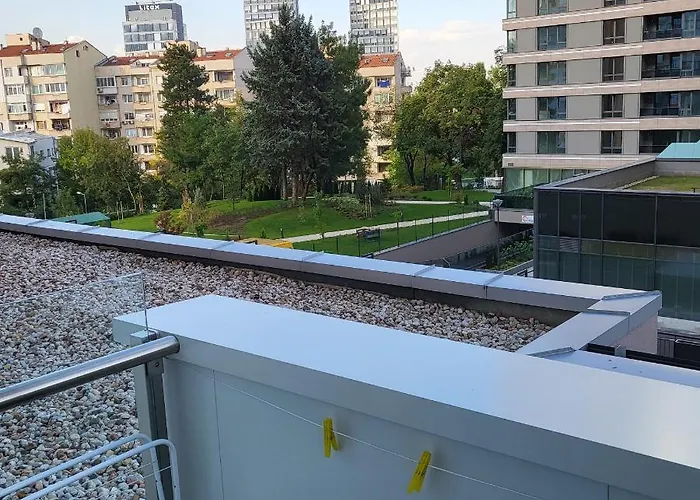 New Luxury Next To Subway With Garage Апартамент София